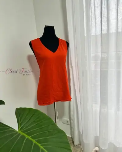 Polera roja sin mangas - miniatura 6