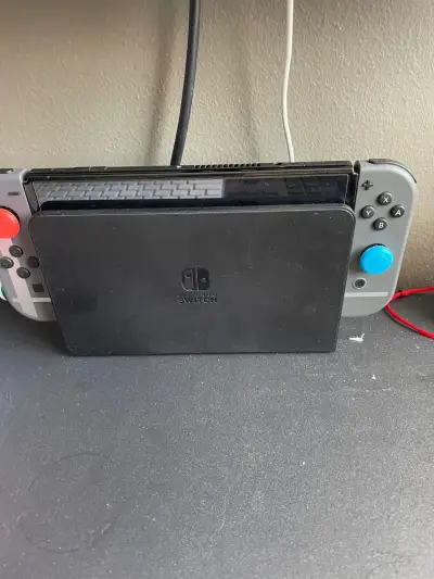 Consola Nintendo Switch con Joy-Cons - miniatura 1