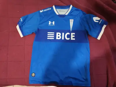 Polera universidad catolica - miniatura 1