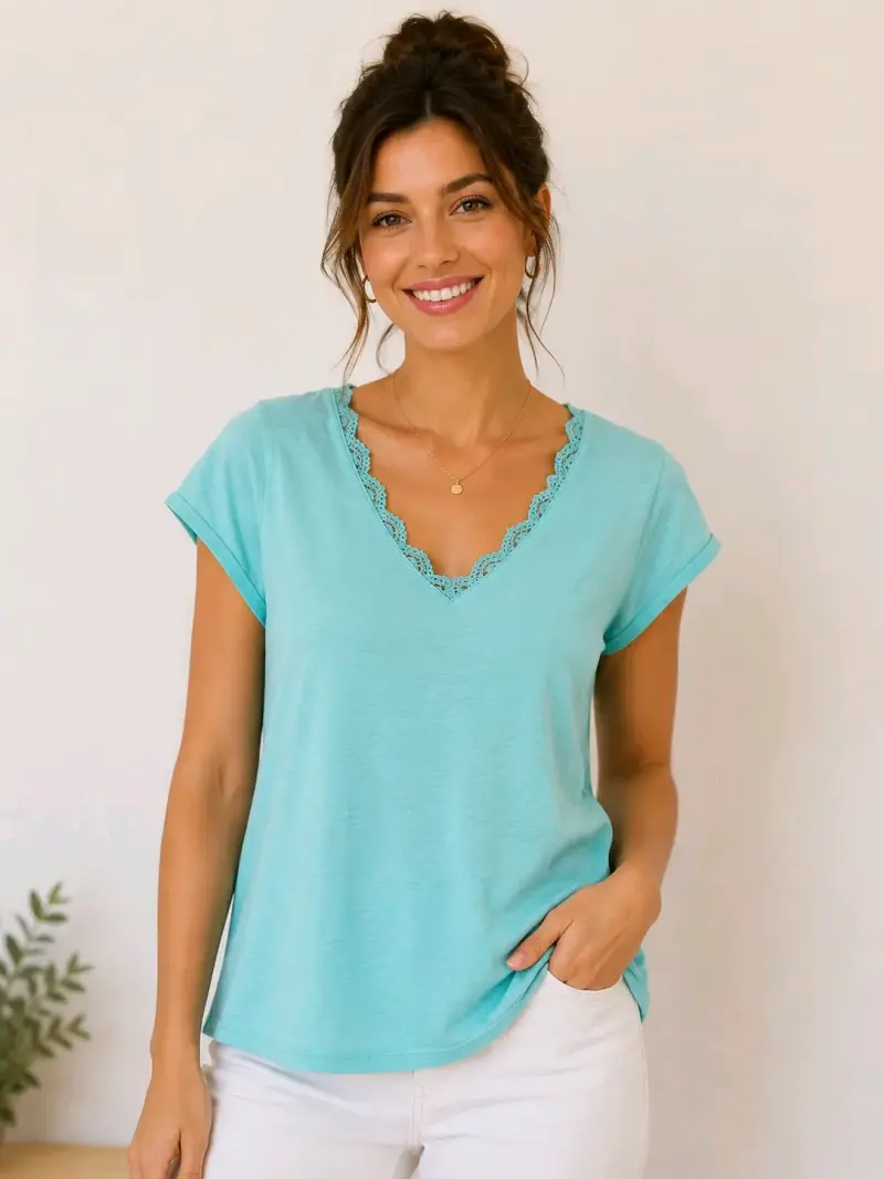 Polera celeste con encaje