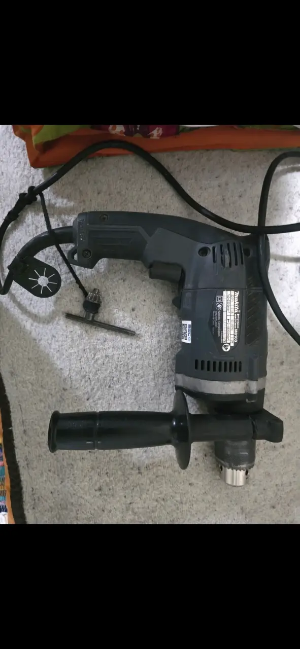 Taladro eléctrico Makita