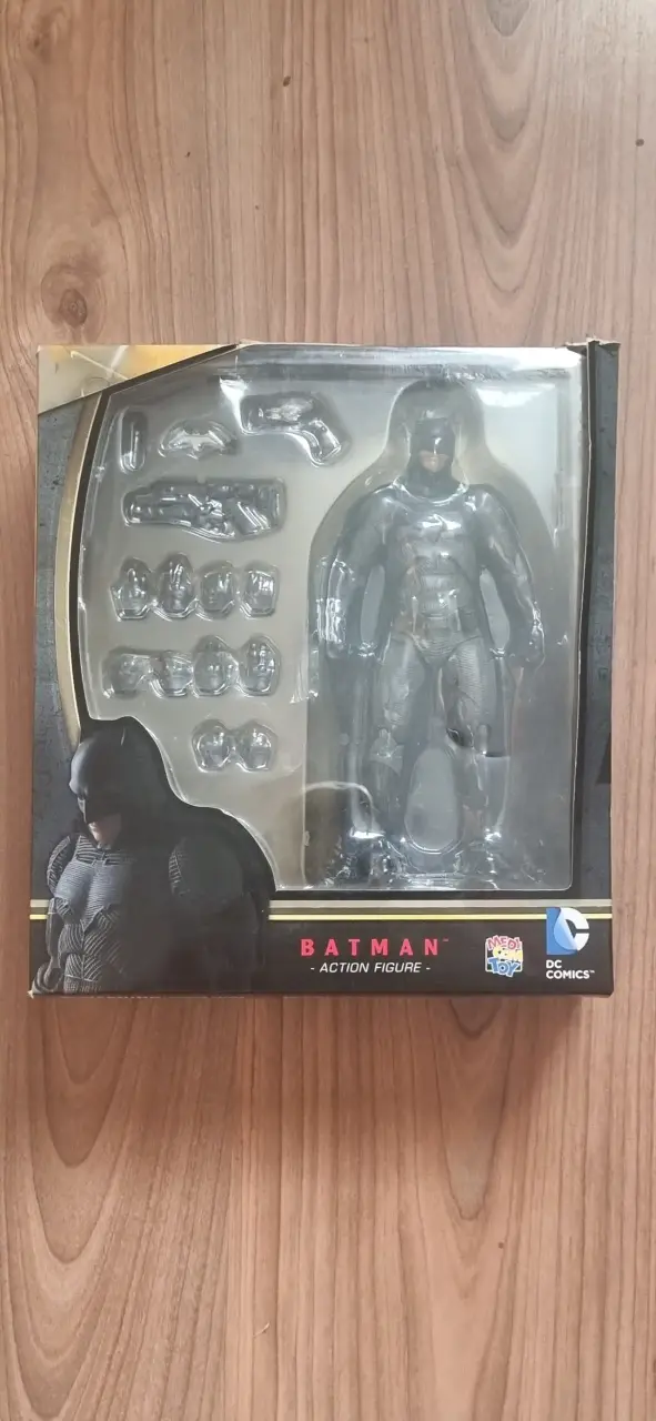 Figura de acción: Batman (Batman v Superman) - 1