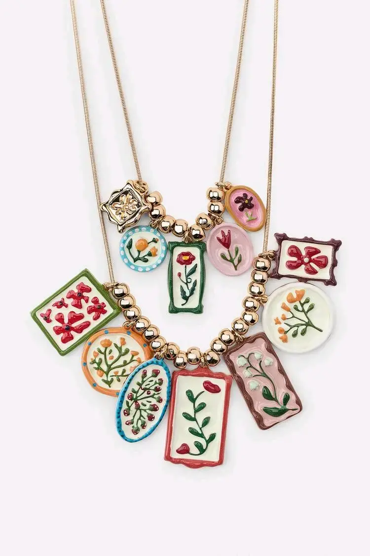 Collar Zara  con colgantes florales - 1