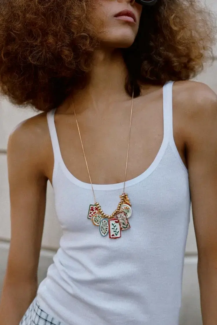 Collar Zara  con colgantes florales - 3