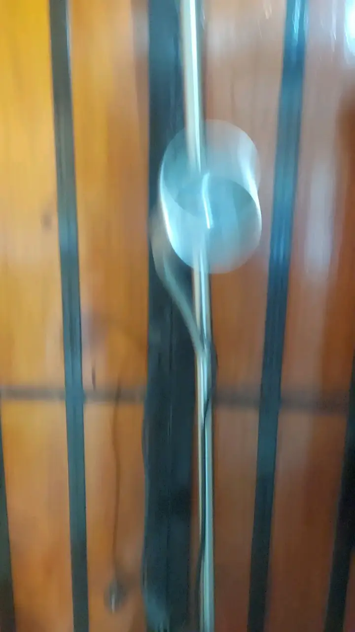 Lámpara de pie metálica - 4
