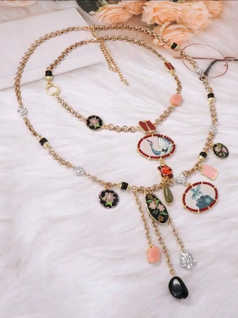 Collar largo Zara con colgantes decorativos - 3