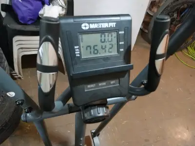 Bicicleta estática Masterfit - miniatura 1