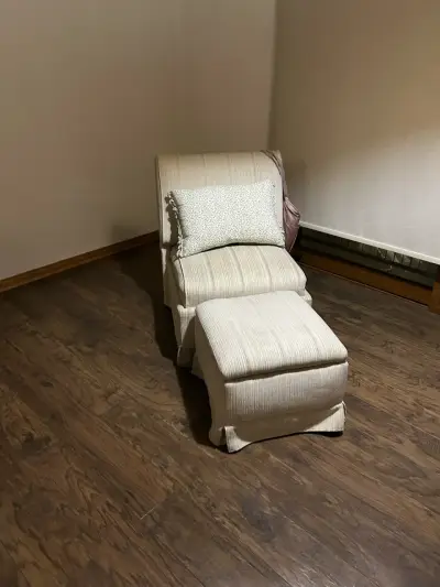 Sillón reclinable con ottoman beige - miniatura 2