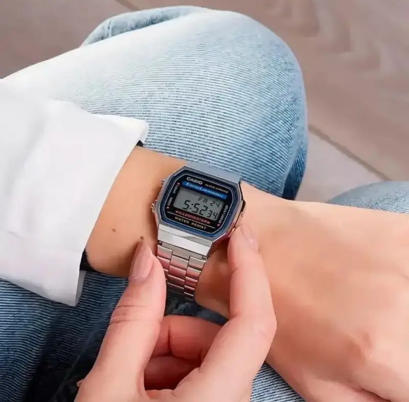 Reloj Casio A168w-1 Retro Unisex Acero Inox - 3