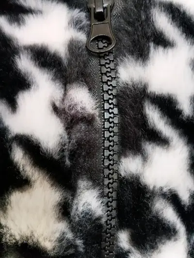 Chaqueta de cuadros blancos y negros. - miniatura 4