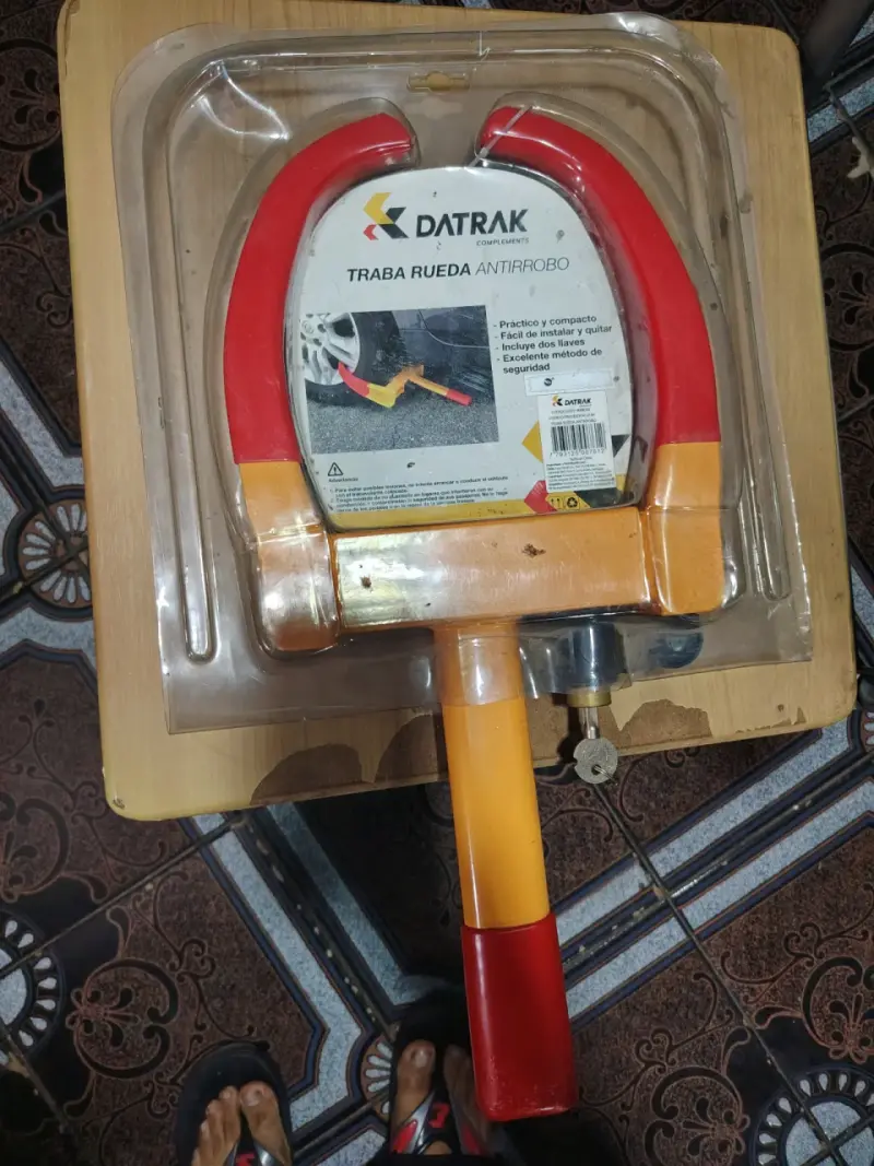 Traba rueda antirrobo Datrak