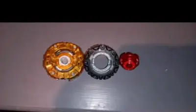 Beyblade Burst Takara Tomy - miniatura 3
