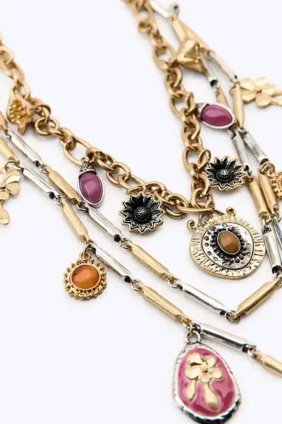 Collares Zara multicadena con dijes - miniatura 4