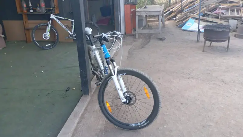 Bicicleta montaña blanca - 2