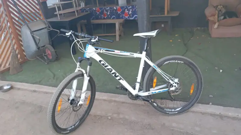 Bicicleta montaña blanca - 3