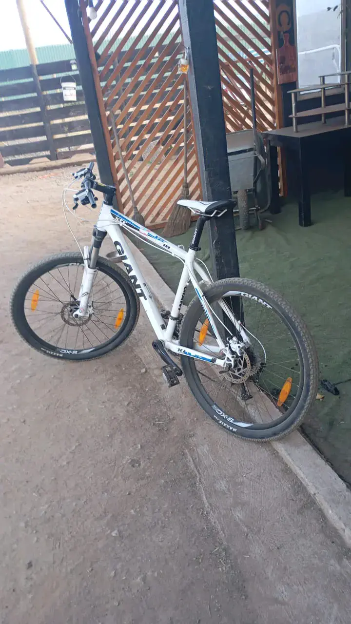 Bicicleta montaña blanca - 4