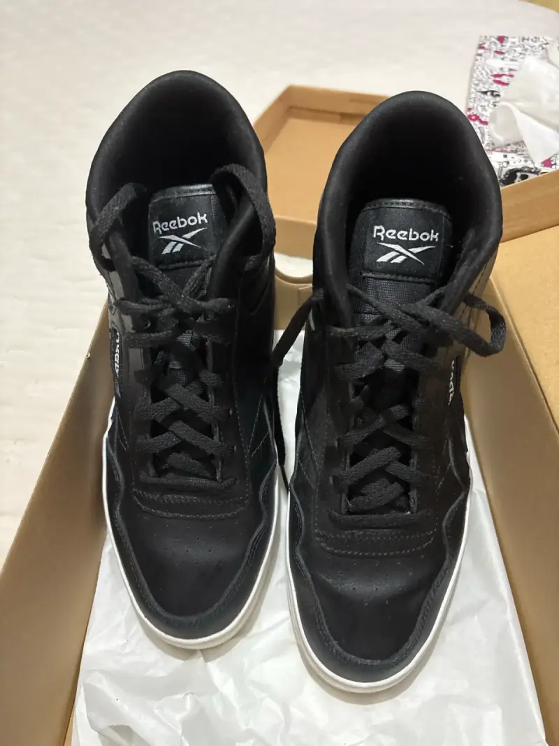 Zapatillas negras Reebok altas - 1