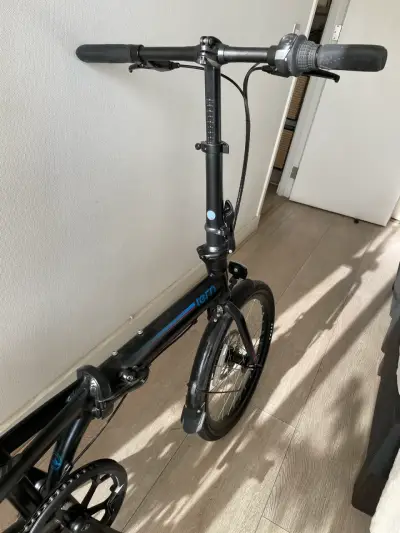 Bicicleta plegable negra Tern Link B8 - miniatura 3