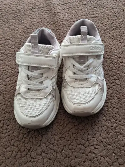 Zapatillas deportivas blancas para niños - miniatura 1