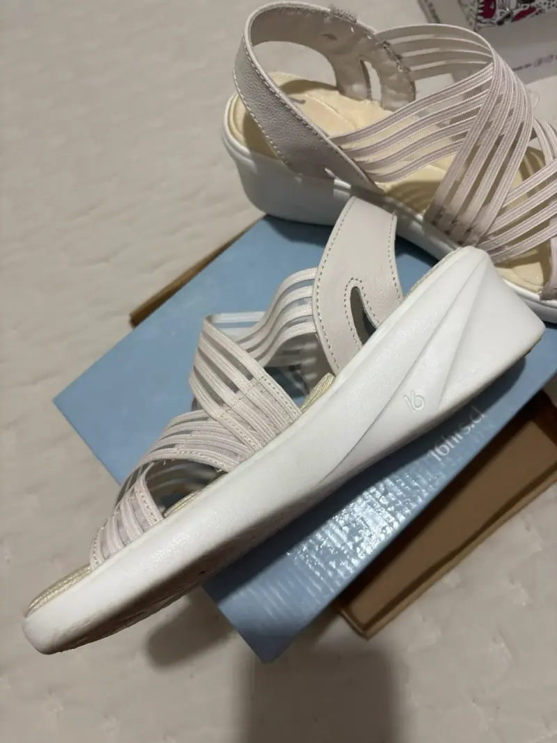 Sandalias 16 horas beige con tiras elásticas - 3