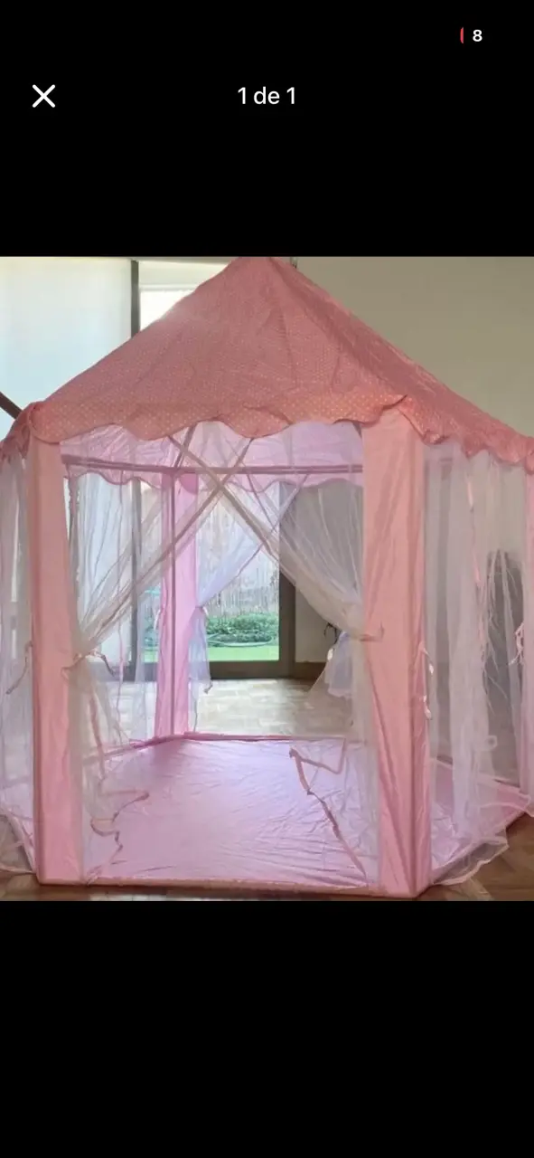 Tienda infantil rosa con cortinas