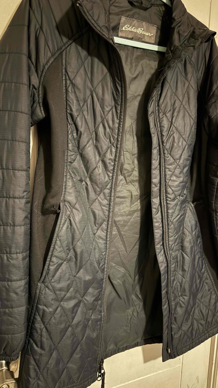 Chaqueta  acolchada negra marca Eddie Baue - 3