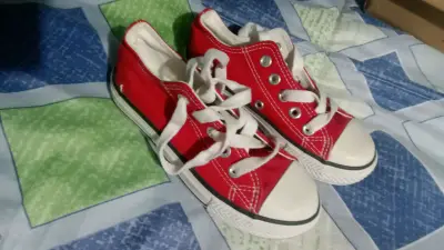 Zapatillas rojas Marvel - miniatura 3