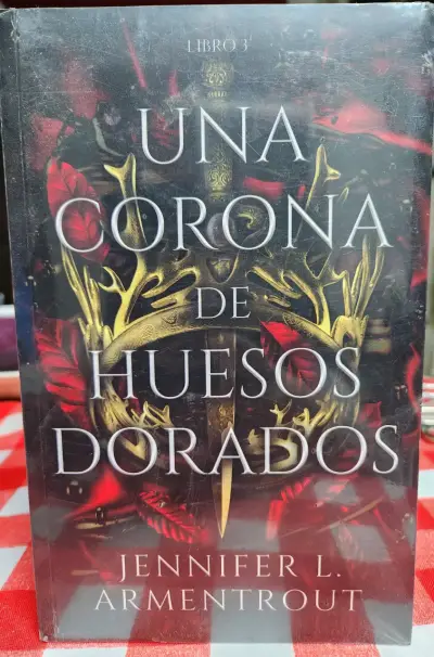 Una Corona de Huesos Dorados - miniatura 1