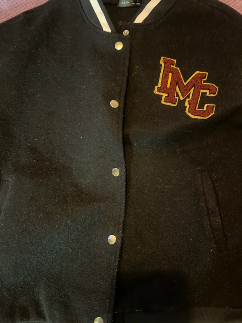 Chaqueta varsity negra MC - 2