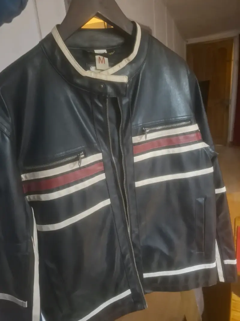 Chaqueta de cuero negra estilo motero - 2