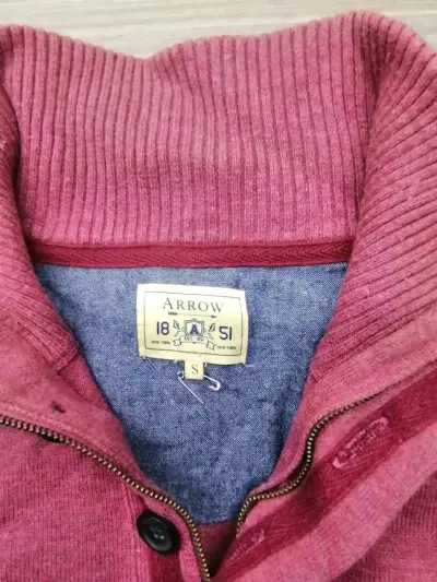 Sweater rojo con cierre - miniatura 1
