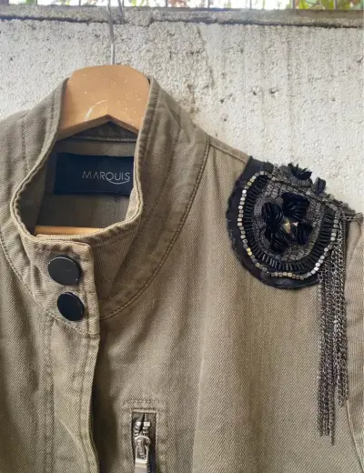 Chaqueta verde estilo militar - miniatura 3