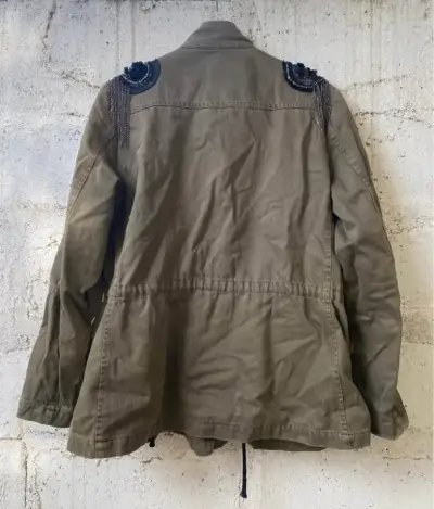 Chaqueta verde estilo militar - miniatura 4