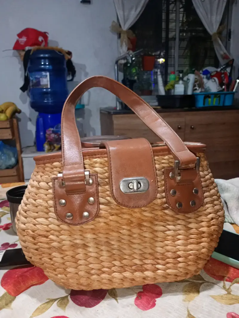 Cartera de mimbre y cuero - 1