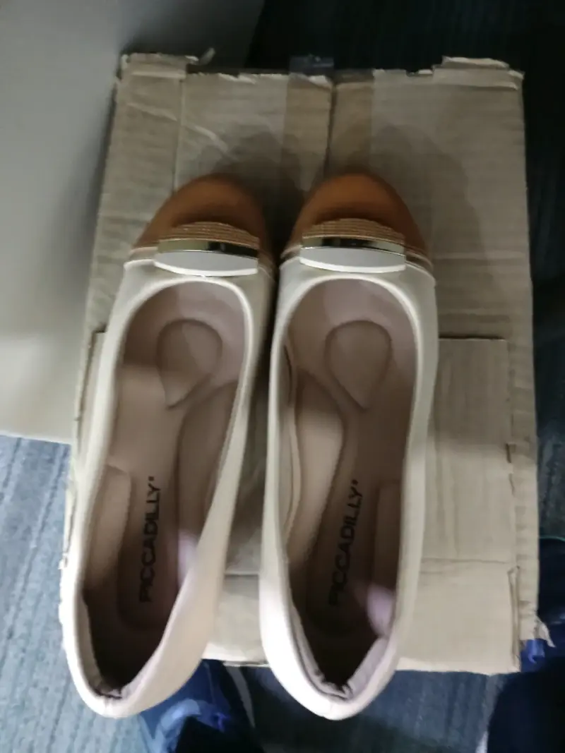 Zapatos Piccadilly beige con punta marrón - 3