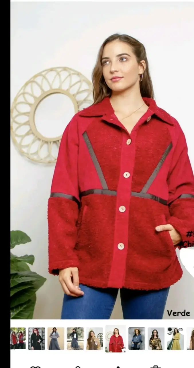 Chaqueta roja con botones