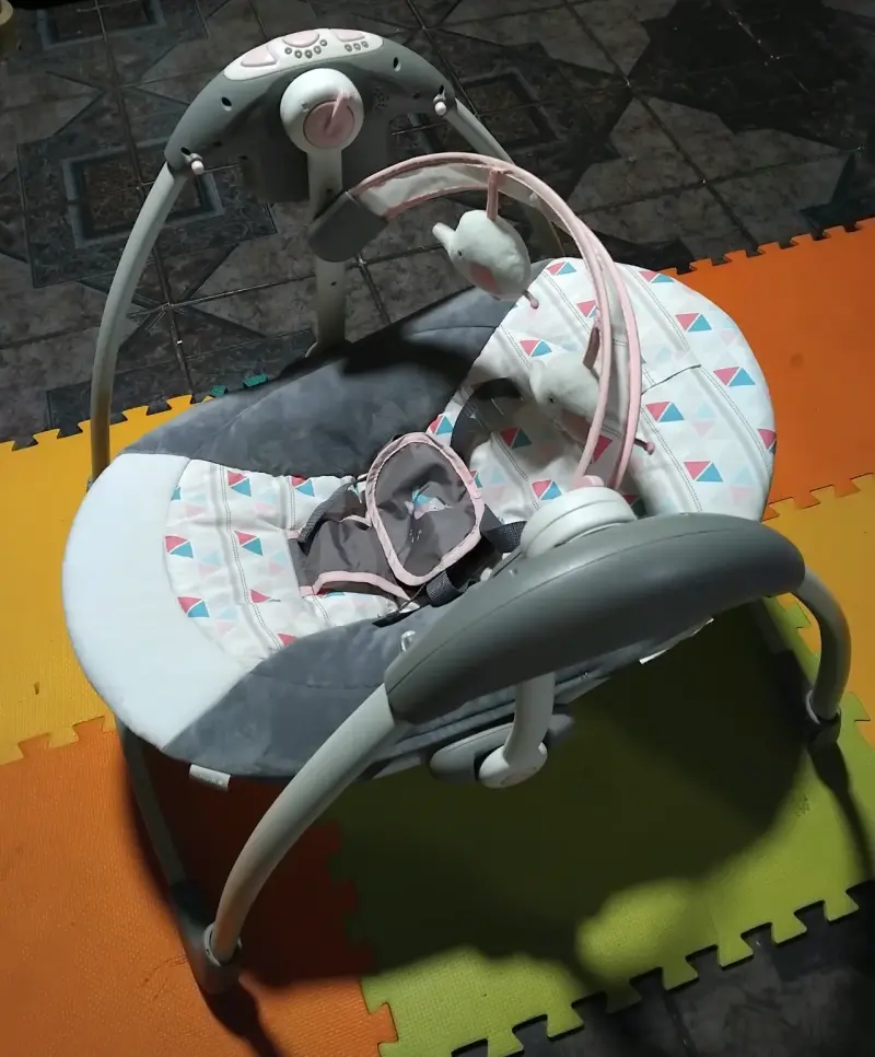 Silla mecedora para bebé - 1