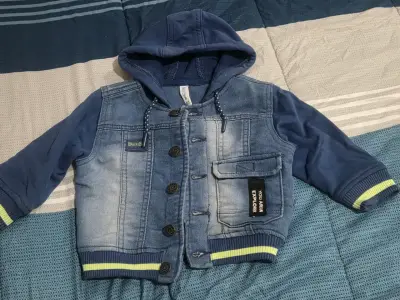 Chaqueta infantil denim con capucha - miniatura 1