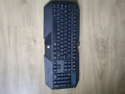 Teclado gaming USB negro - miniatura 1
