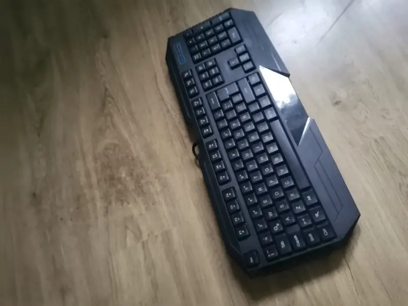 Teclado gaming USB negro - 2