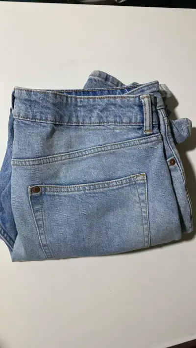 Jeans mezclilla azul claro. Talla 42/44 - miniatura 2