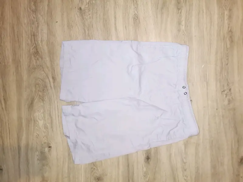 Shorts deportivos grises - 3