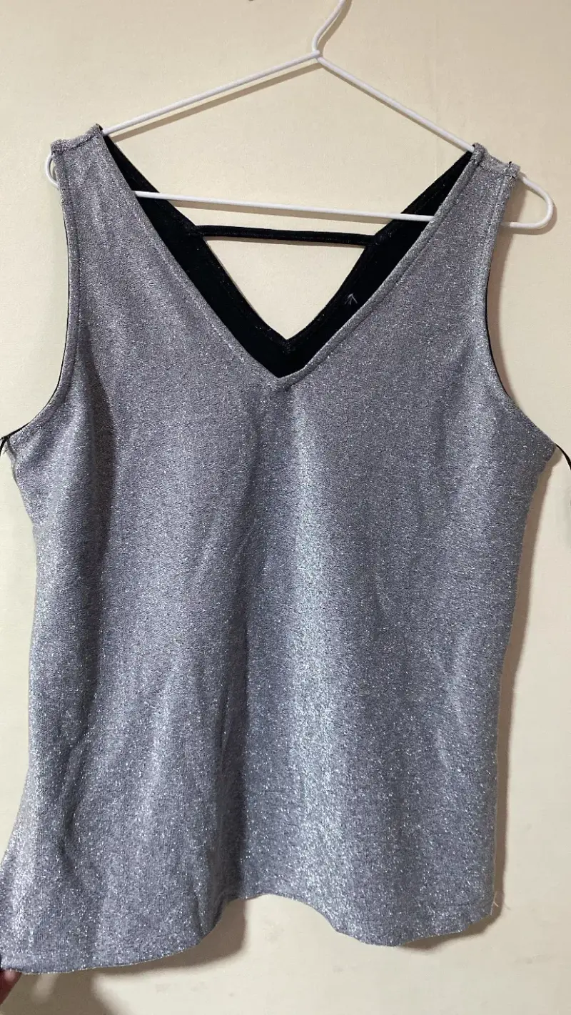 Polera sin mangas plateada / Top - 1