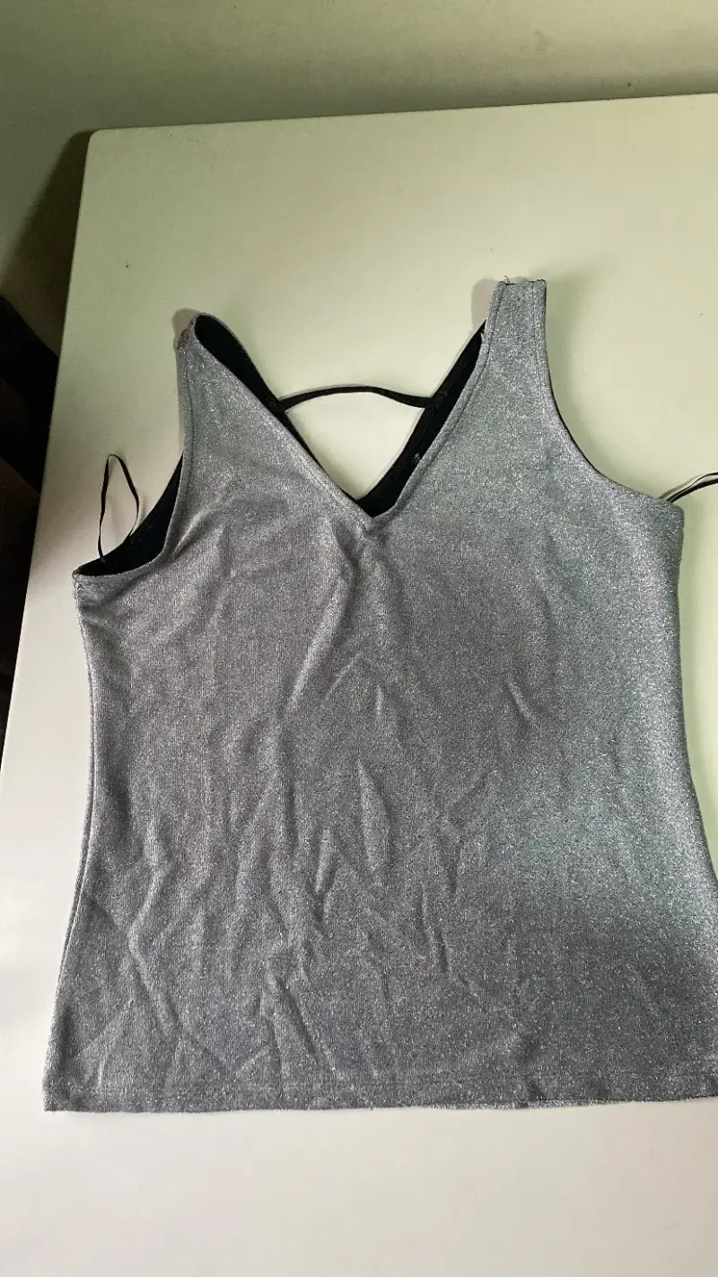 Polera sin mangas plateada / Top - 3