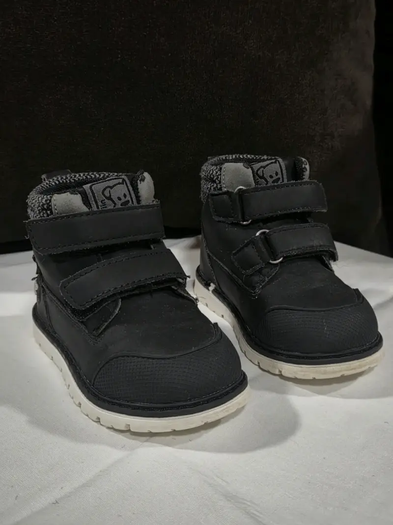 Zapatos infantiles negros con velcro talla 22 - 3