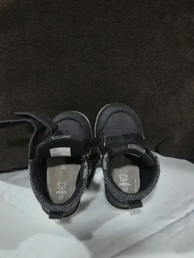 Zapatos infantiles negros con velcro talla 22 - miniatura 5
