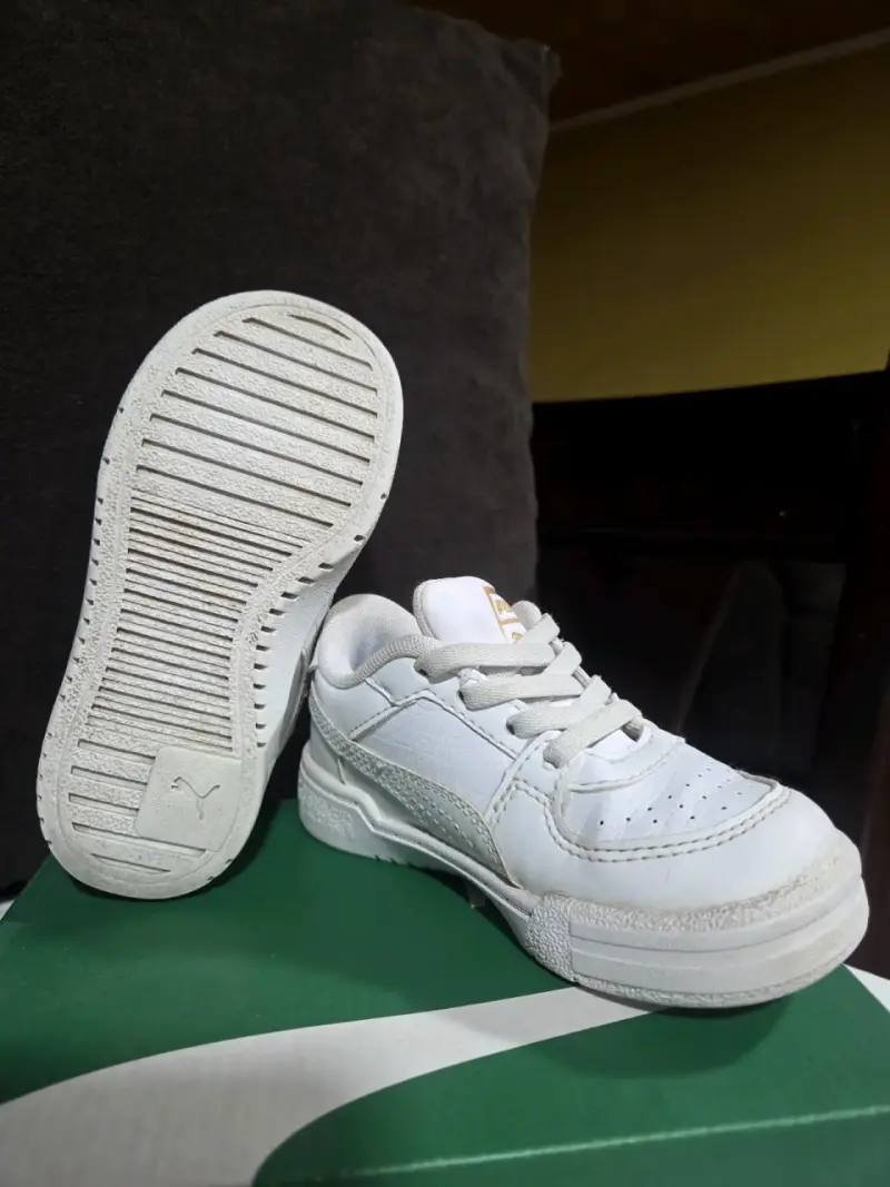 Zapatillas blancas Puma infantiles - 3