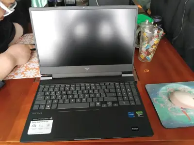 Notebook Gamer HP Victus 16GB - miniatura 2