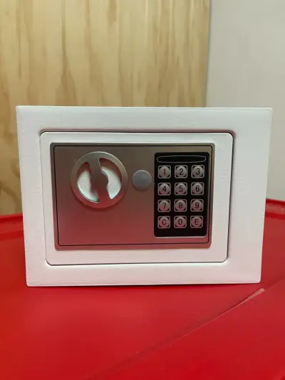Caja fuerte blanca - miniatura 1