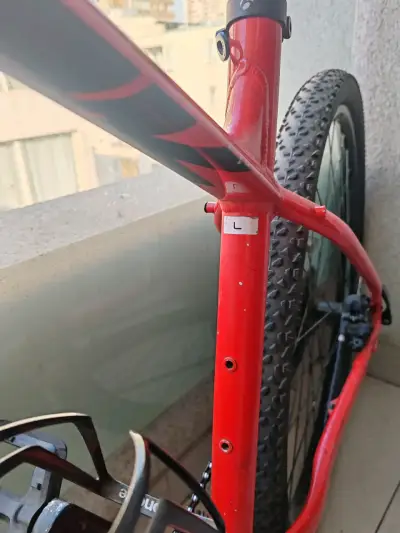 Bicicleta montaña Trek color naranja con negro - miniatura 2
